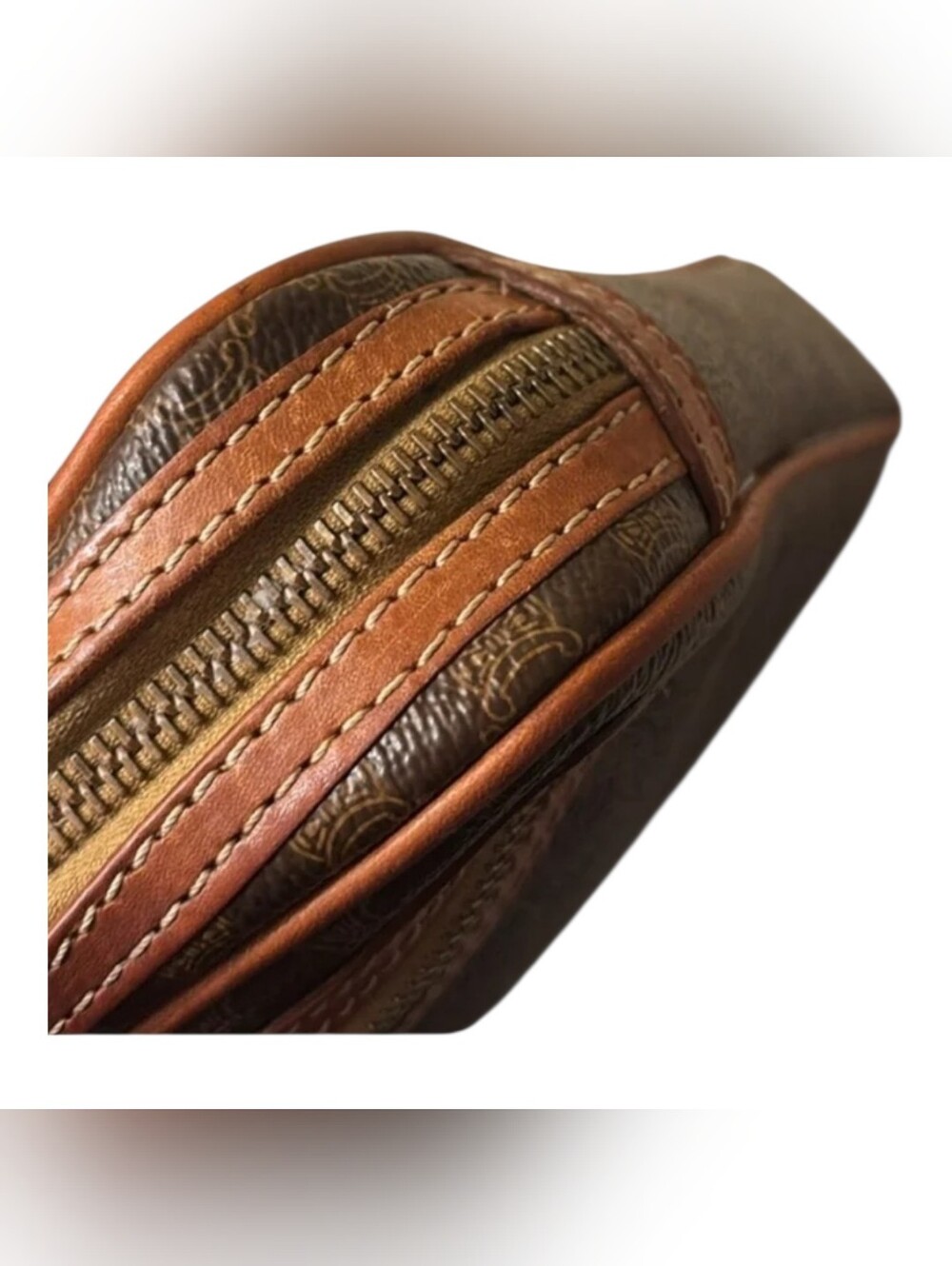 Celine Vintage Macadam Triomphe Clutch With The Iconic Brown Monogram Canvas - Picture 3 of 9